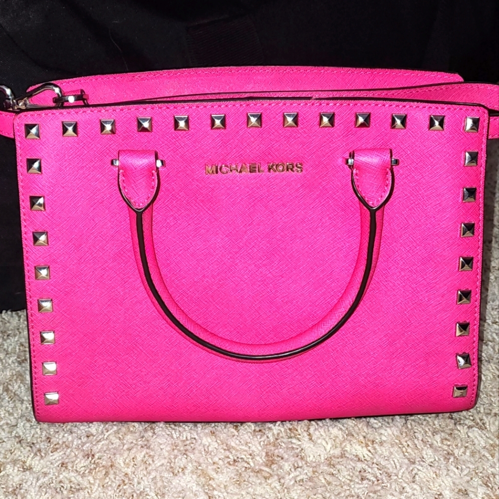 MK leather purse